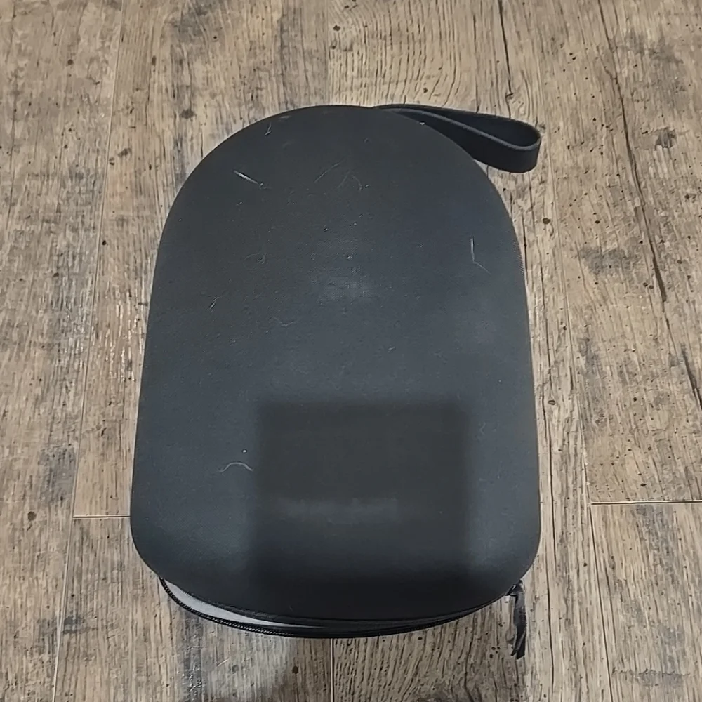 Meta Oculus quest travel case black